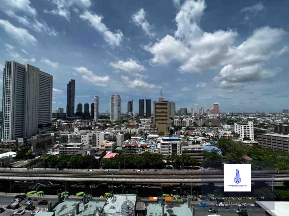 Urbano Absolute Sathon-Taksin (เออบาโน่ แอบโซลูท สาทร-ตากสิน)