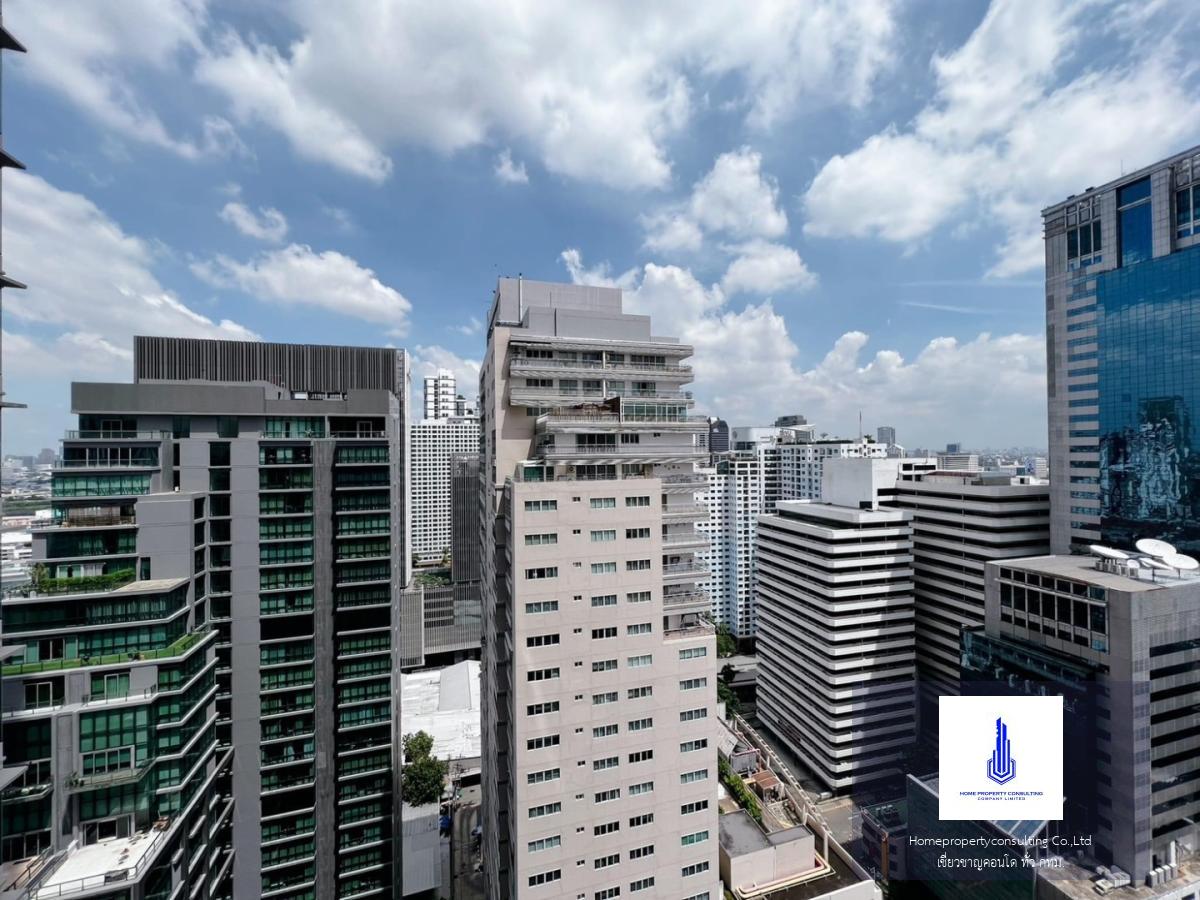 The esse asoke (ดิ เอส อโศก)