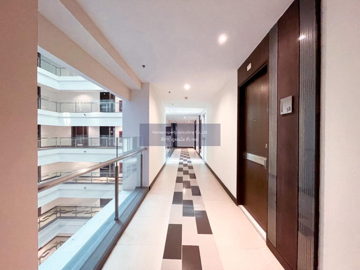 Sky walk condominium (สกายวอล์ค คอนโดมิเนียม )