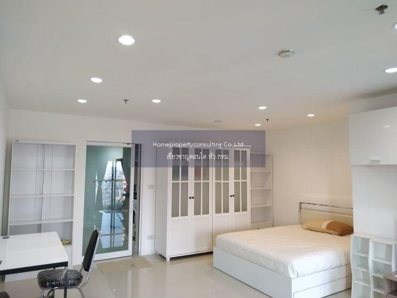 Silom Suite (สีลม สวีท)