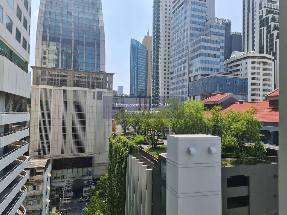 Edge Sukhumvit 23 (เอดจ์ สุขุมวิท 23)