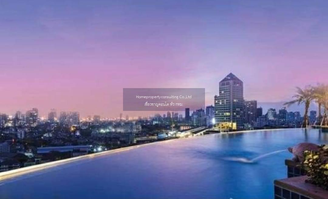 Sky Walk Condominium (สกายวอล์ค คอนโดมิเนียม)