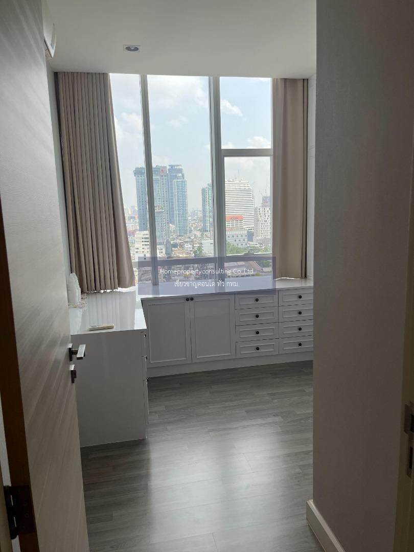 The room Sathorn - TanonPun (เดอะรูม สาทร-ถนนปั้น)