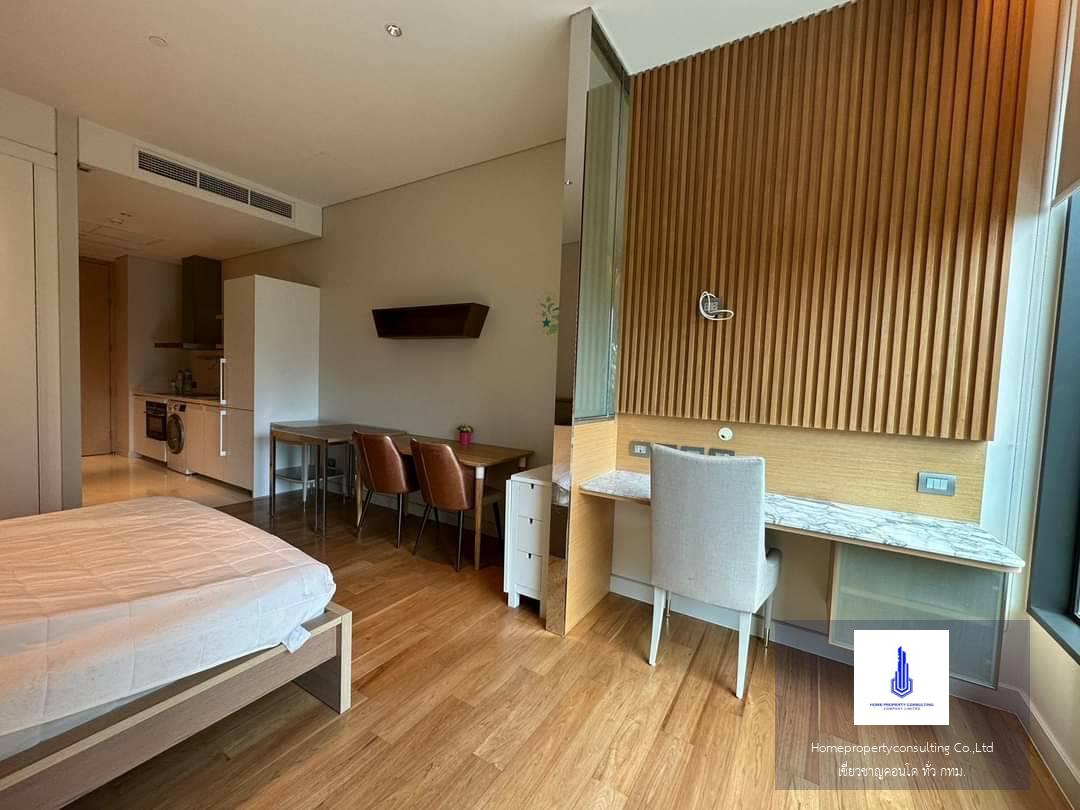 Sindhorn Residence (สินธร เรสซิเดนซ์ )