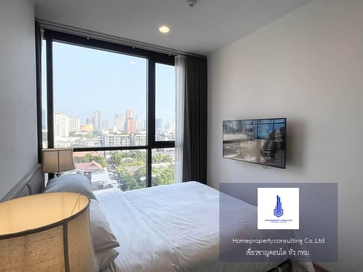 OKA HAUS Sukhumvit 36 (โอกะ เฮาส์ สุขุมวิท 36) 