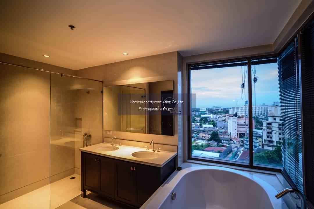 The Emporio Place Sukhumvit 24 (ดิ เอ็มโพริโอ เพลส สุขุมวิท 24 )