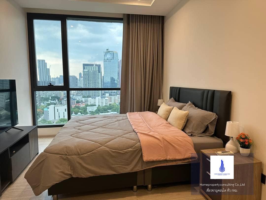 The Room Sukhumvit 38 (เดอะ รูม สุขุมวิท 38)