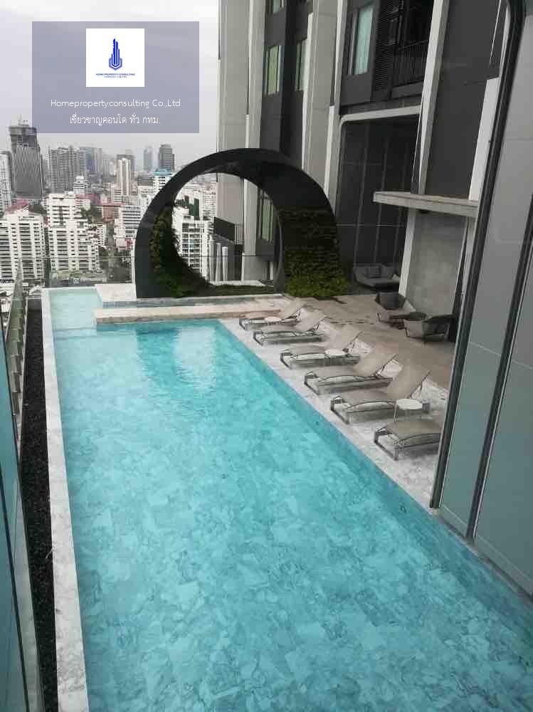 Edge Sukhumvit 23