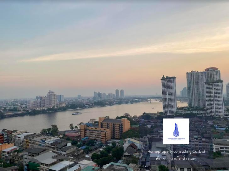 Chao Phraya River near BTS Krung Thon Buri