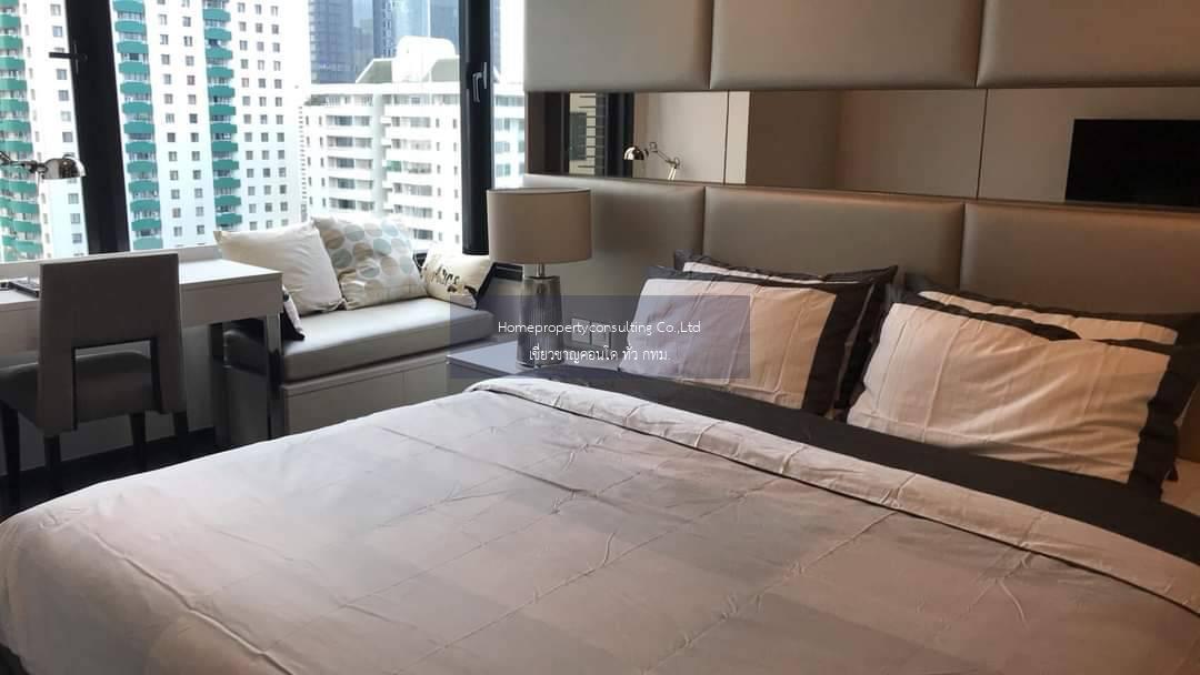 Edge Sukhumvit 23