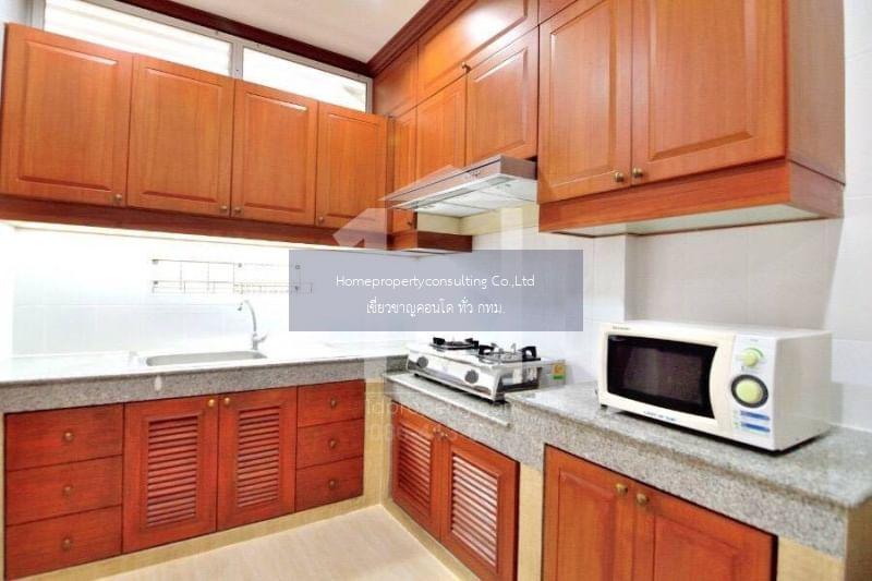 Townhouse for rent on Sukhumvit 36 (ทาวน์เฮ้าส์ สุขุมวิท 36)