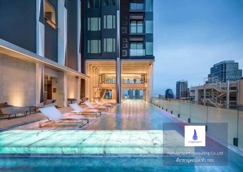 Edge Sukhumvit 23