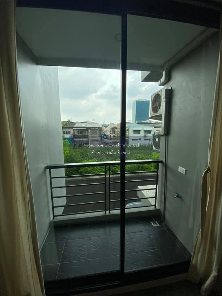 RoomQuest Sukhumvit 107