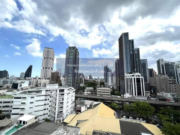 ACADAMIA GRAND TOWER Sukhumvit 43 (อคาเดเมีย แกรนด์ ทาวเวอร์ สุขุมวิท 43)