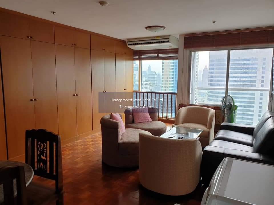 Silom Suite (สีลม สวีท)