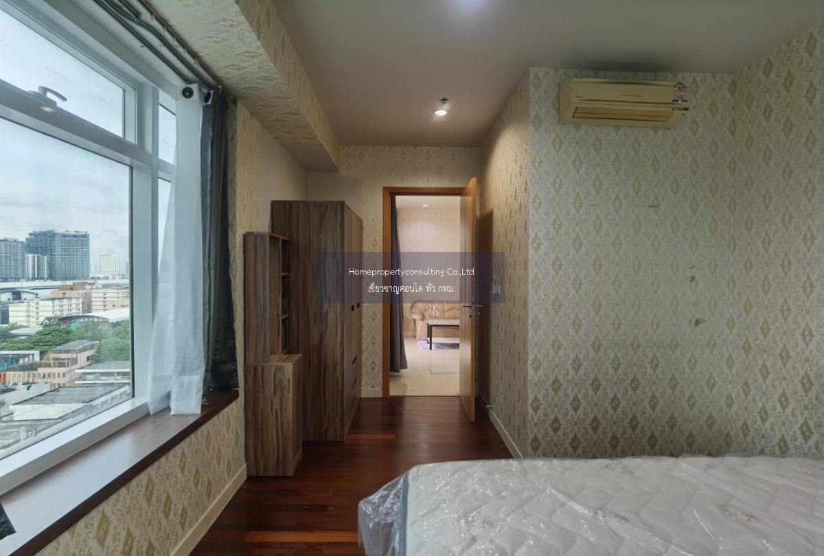 เซอร์เคิล คอนโดมิเนียม (Circle Condominium)