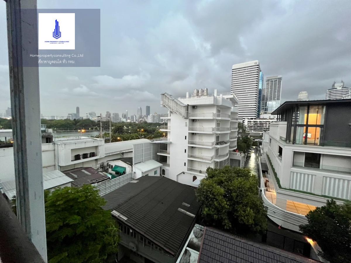 Voque Sukhumvit 16 (โว๊ค สุขุมวิท 16)