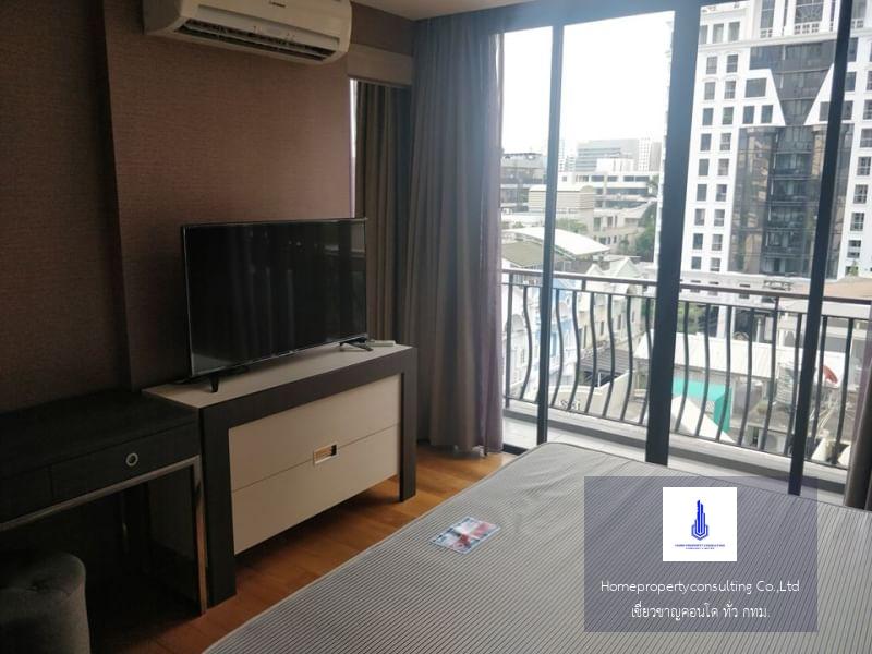 Klass Condo Langsuan (คลาส หลังสวน)