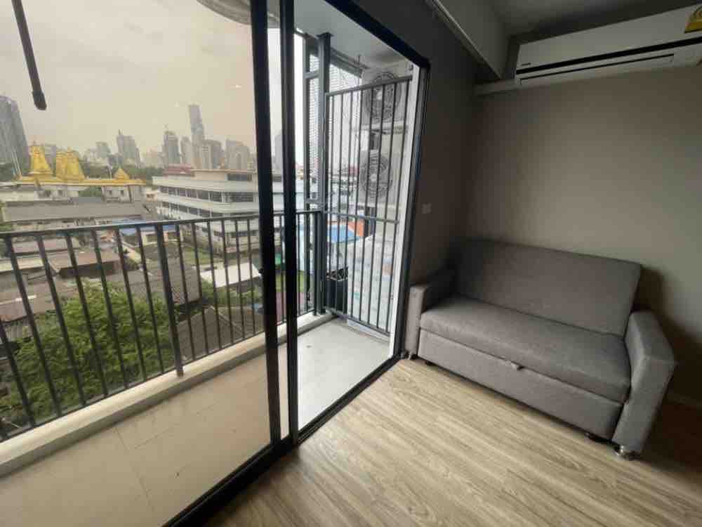 Blossom Condo @ Sathorn - Charoenrat (บลอสซั่ม คอนโด สาทร-เจริญราษฎร์)