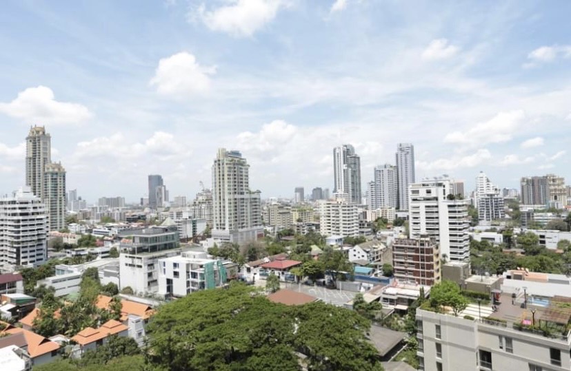 Edge Sukhumvit 23