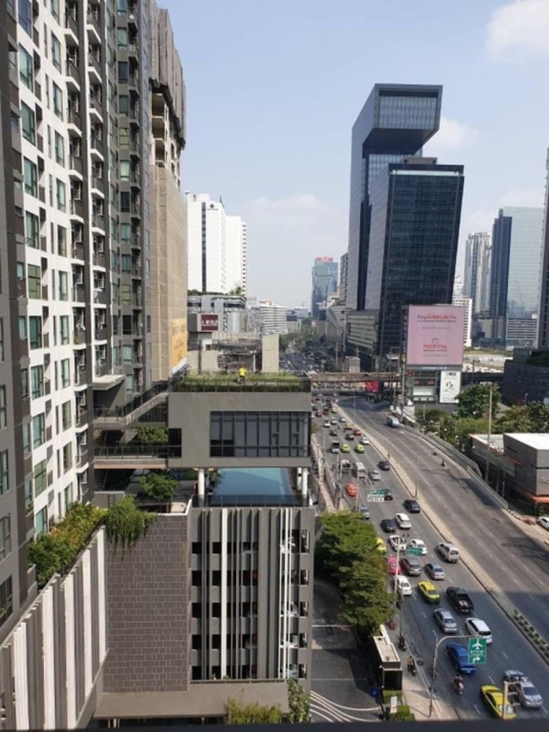 Chewathai Residence Asoke (ชีวาทัย เรสซิเดนซ์ อโศก)