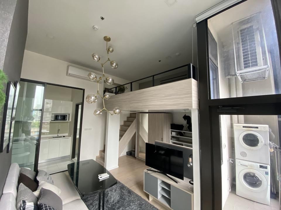 Chewathai Residence Asoke (ชีวาทัย เรสซิเดนซ์ อโศก)