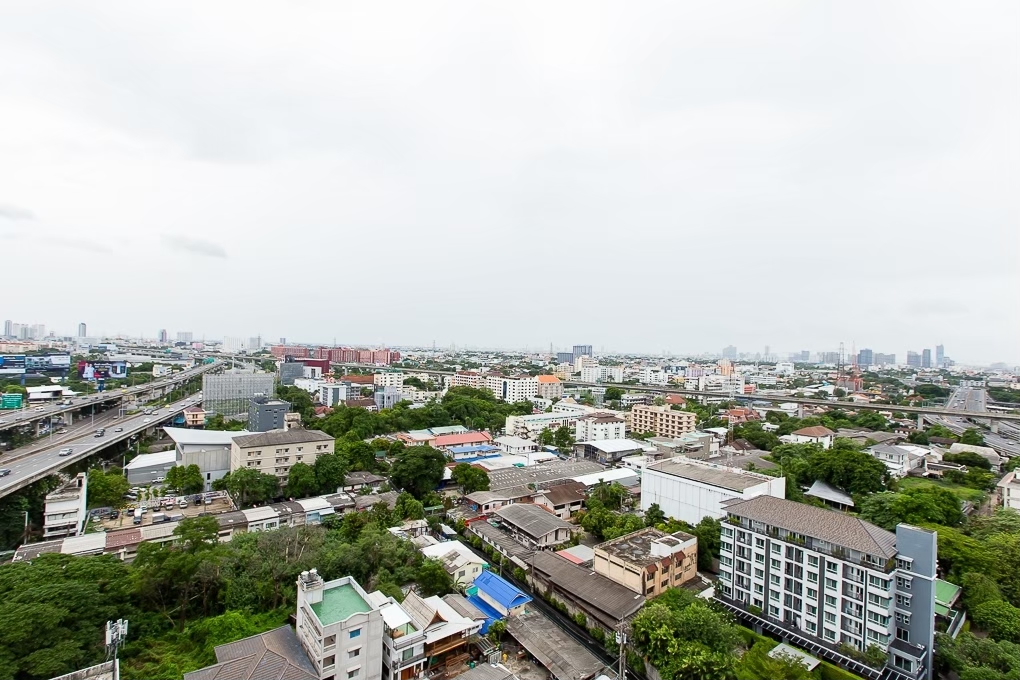 The Base Garden Rama 9 (เดอะ เบส การ์เดน พระราม 9)