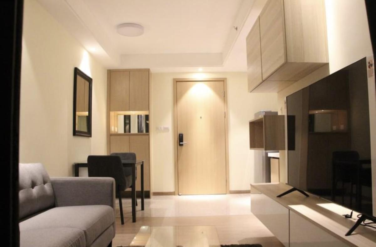 Regal Condo (รีเกิล คอนโด)