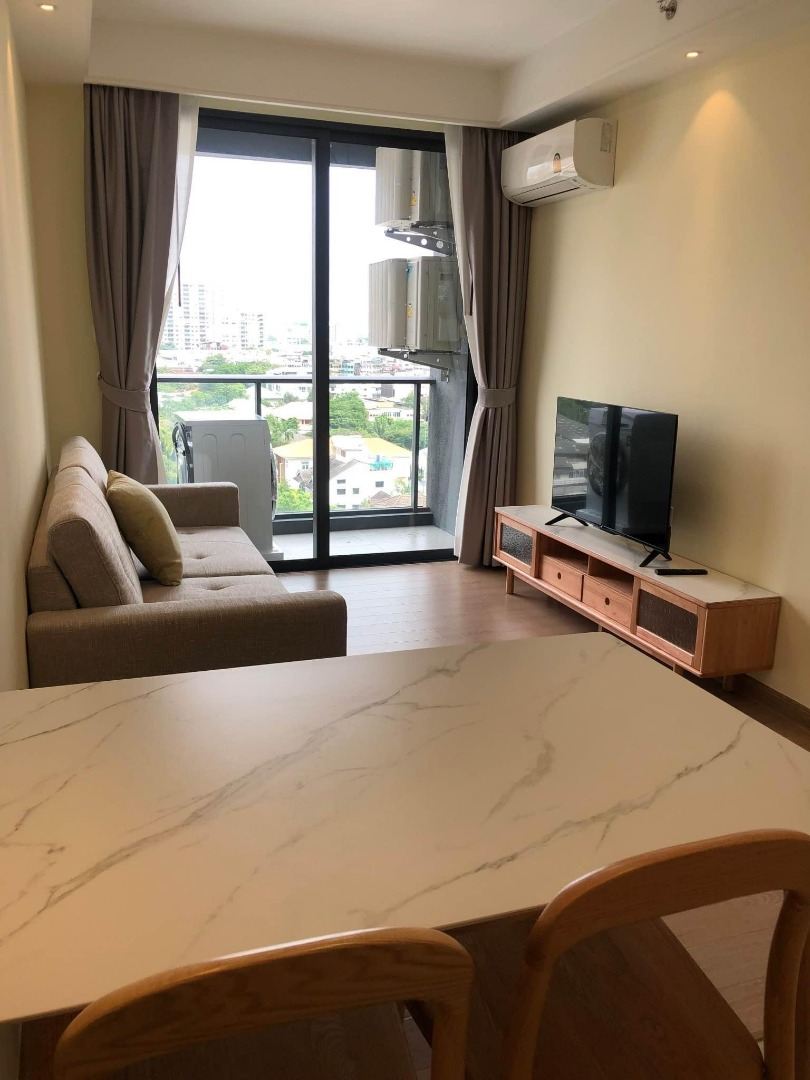 Regal Condo (รีเกิล คอนโด)