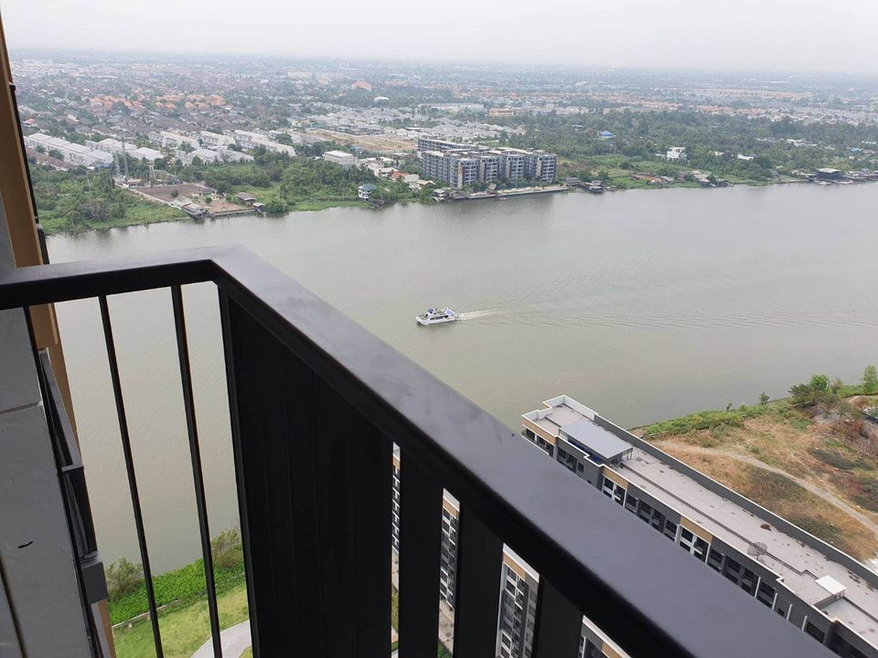 The Politan Rive (เดอะ โพลิแทน รีฟ)