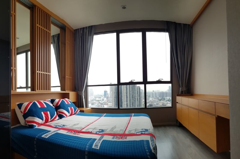 The Room Sathorn - St.Louis (เดอะรูม สาทร-เซนต์หลุยส์)