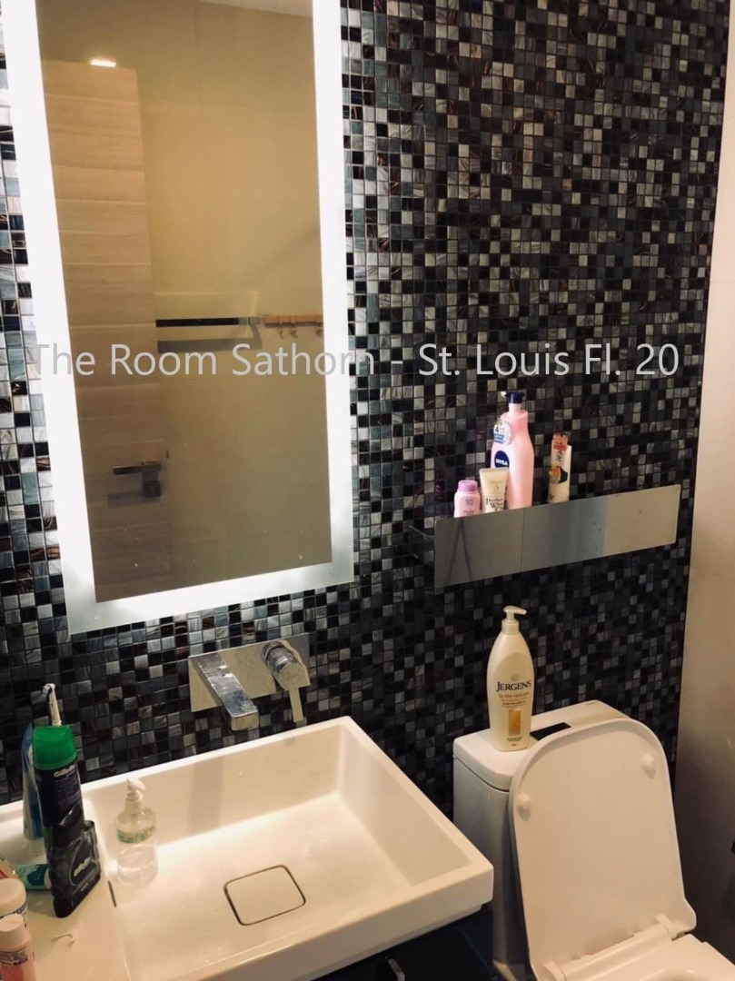 The Room Sathorn - St.Louis (เดอะรูม สาทร-เซนต์หลุยส์)