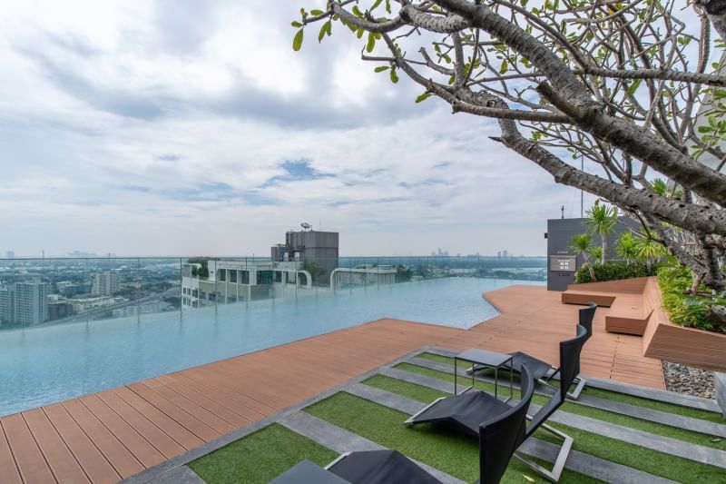 Life Sukhumvit 48 (ไลฟ์ สุขุมวิท 48)