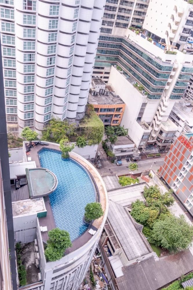 15 Sukhumvit Residences (15 สุขุมวิท เรสซิเด็นท์)