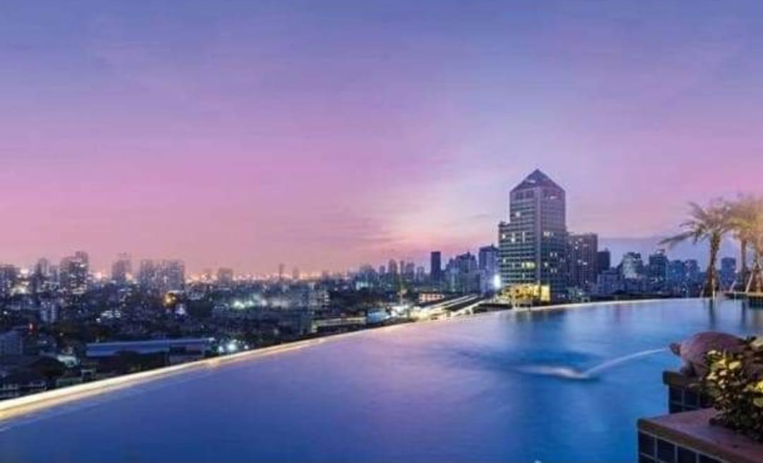 Sky Walk Condominium (สกายวอล์ค คอนโดมิเนียม)