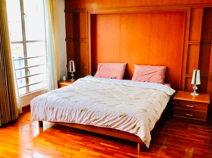 Baan Klang Krung Thonglor (Sukhumvit 55)