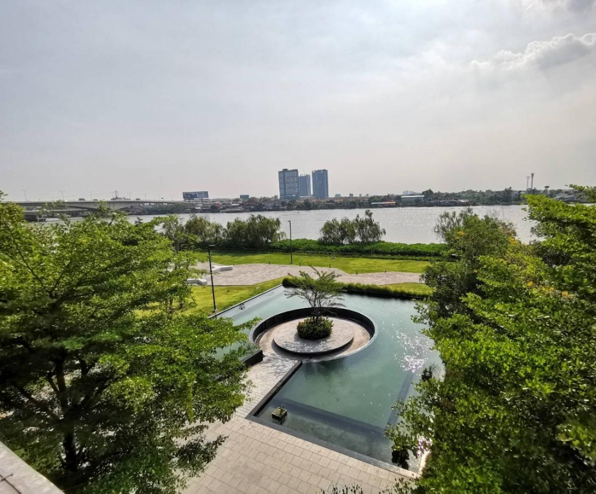 The Politan Rive (เดอะ โพลิแทน รีฟ)