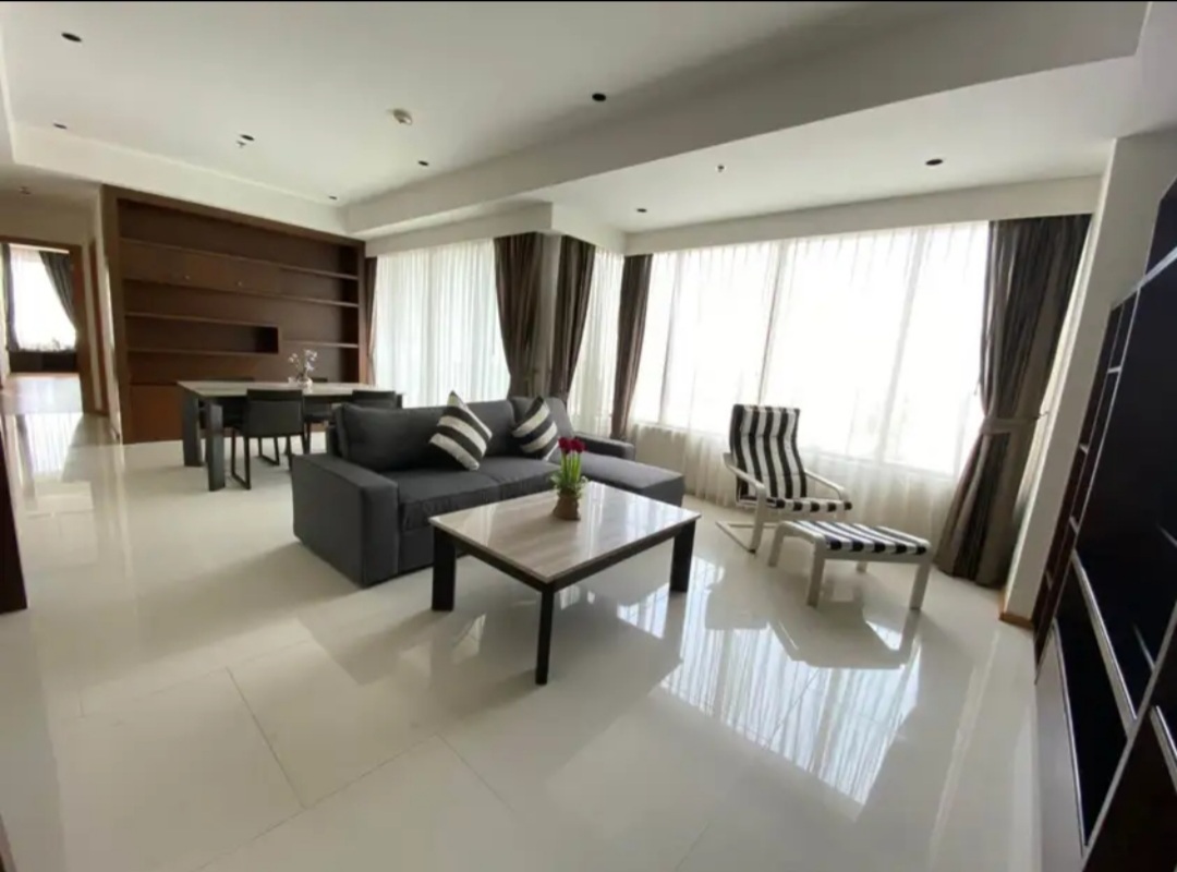 The Emporio Place Sukhumvit24 ดิ เอ็มโพริโอเพลส สุขุมวิท24