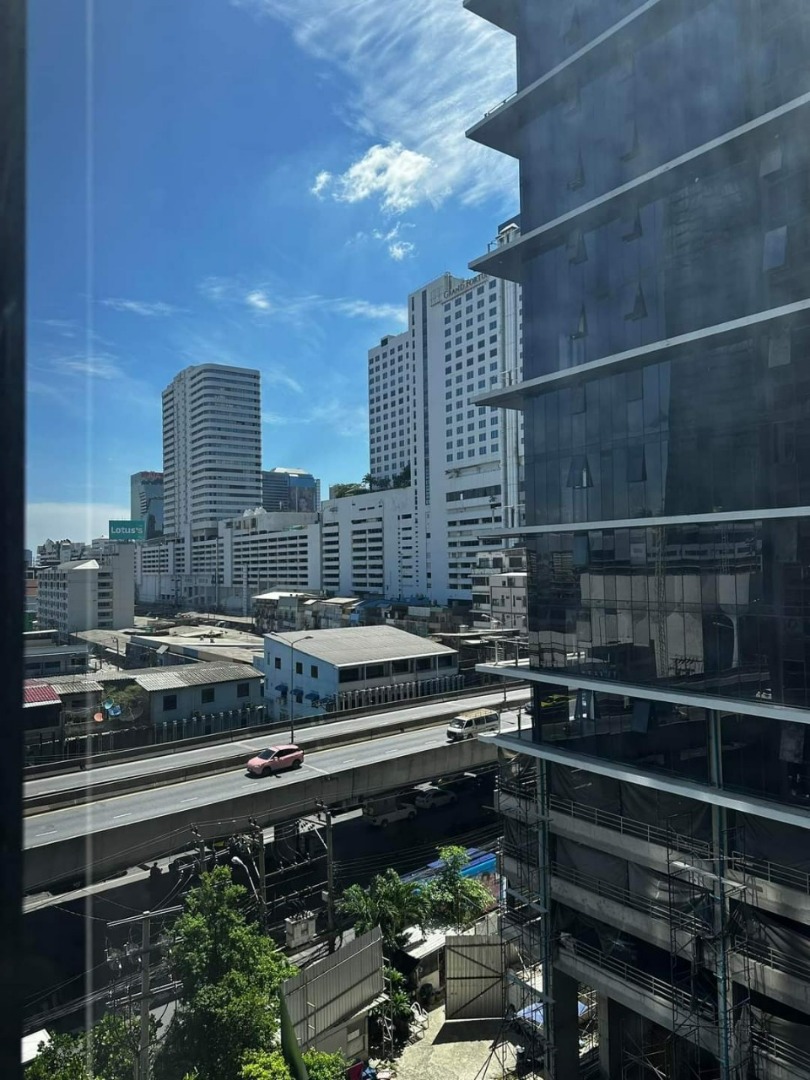 The LINE asoke-ratchada (เดอะ ไลน์ อโศก - รัชดา)