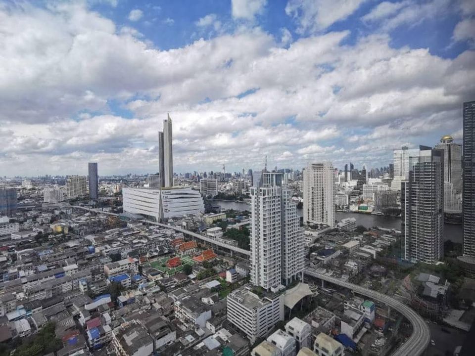 URBANO ABSOLUTE SATHORN – TAKSIN (เออร์บาโน่ แอบโซลูท สาทร-ตากสิน)