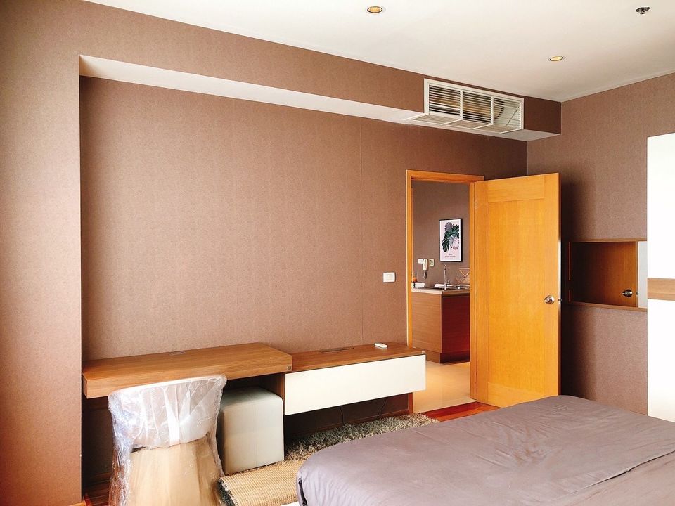 The Emporio Place  SUKHUMVIT 24 (ดิ เอ็มโพริโอ เพลส  สุขุมวิท 24 )