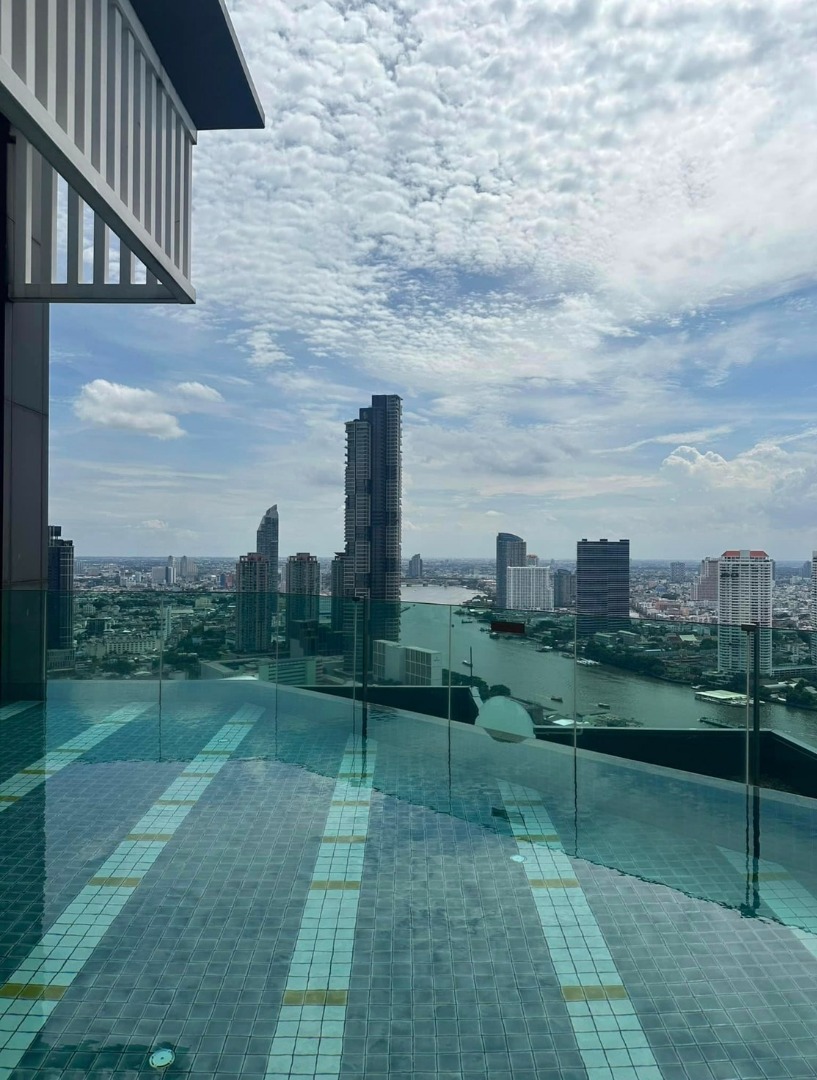 Rhythm Sathorn (ริทึ่ม สาทร)