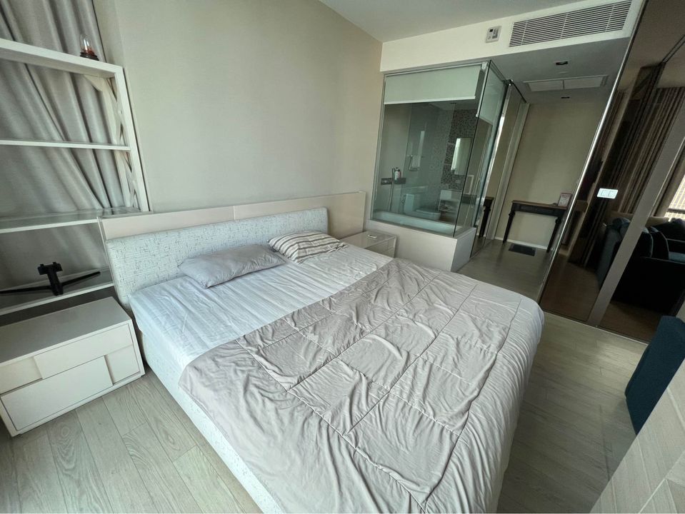 เดอะ รูม สุขุมวิท 21 (The Room Sukhumvit 21)