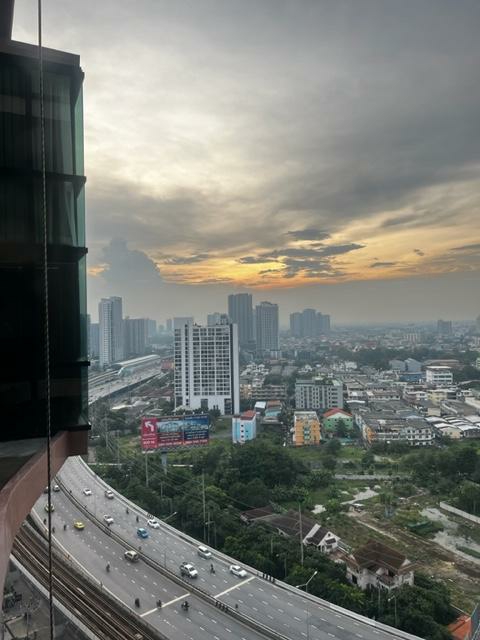 Altitude Unicorn Sathorn-Tha Phra (อัลติจูด ยูนิคอร์น สาทร-ท่าพระ)