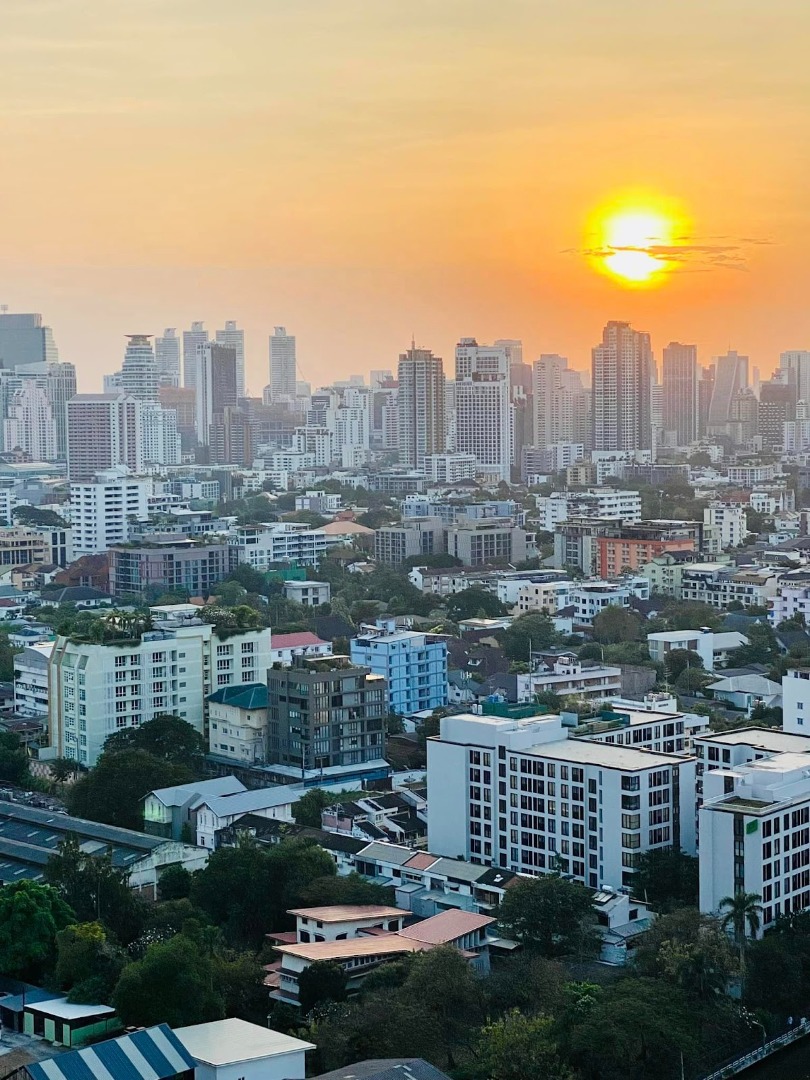 The Capital Ekamai Thonglor  (เดอะ แคปิตอล เอกมัย ทองหล่อ)