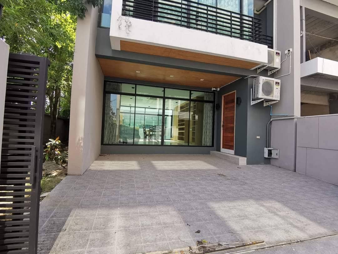 Townhome Soi Bearing 68 (ทาวน์โฮม ซอยแบริ่ง 68)