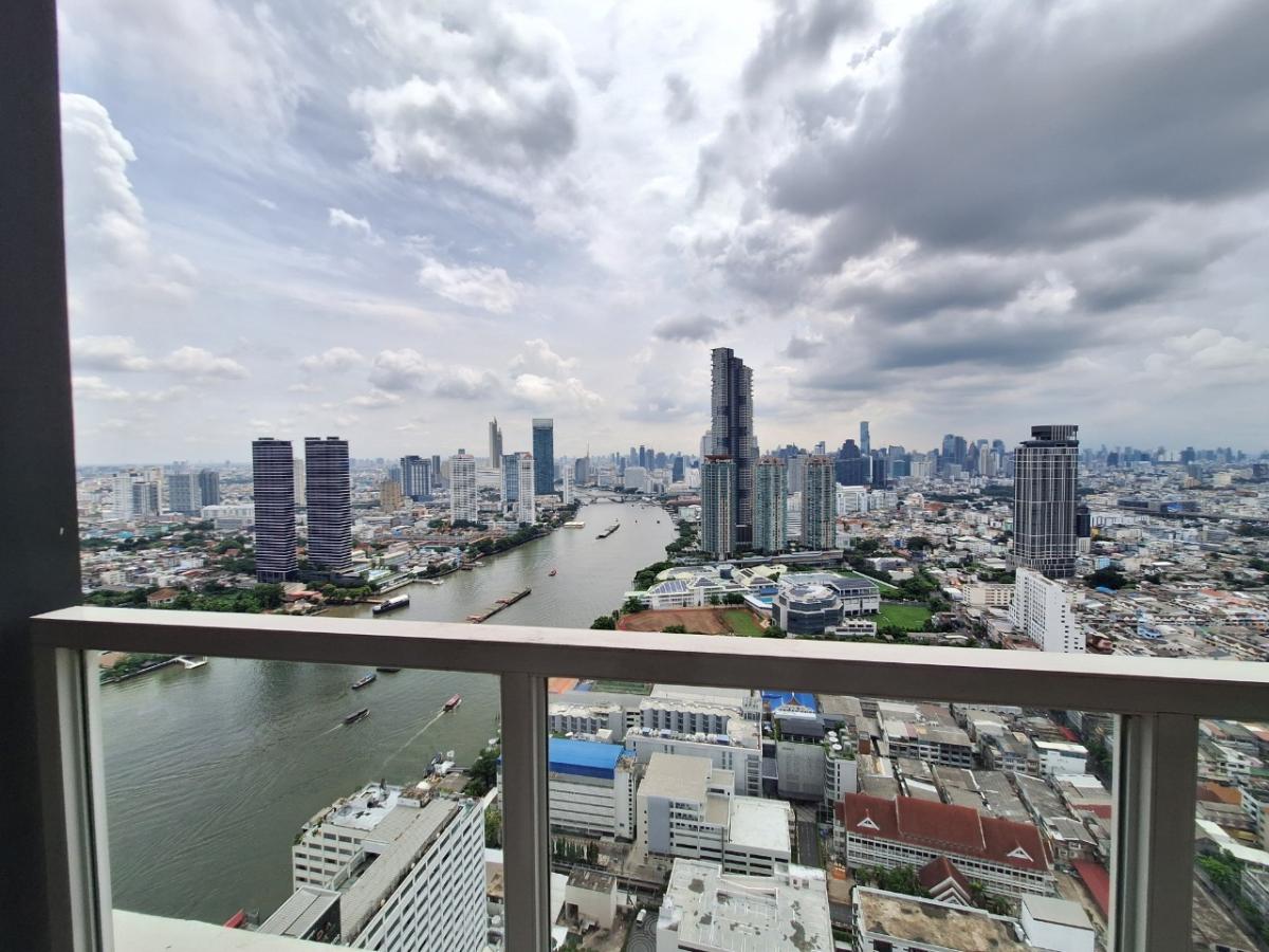 ขายคอนโด Super Luxury Menam Residences แม่น้ำ เรสซิเดนท์ วิวแม่น้ำเจ้าพระยา ชั้นสูง 34 ห่างสถานีสะพานตากสินเพียง 1.6 กม. พื้นที่ใช้สอย 139.31 ตร.ม. ขนาด 3 ห้องนอน 2 ห้องน้ำ 