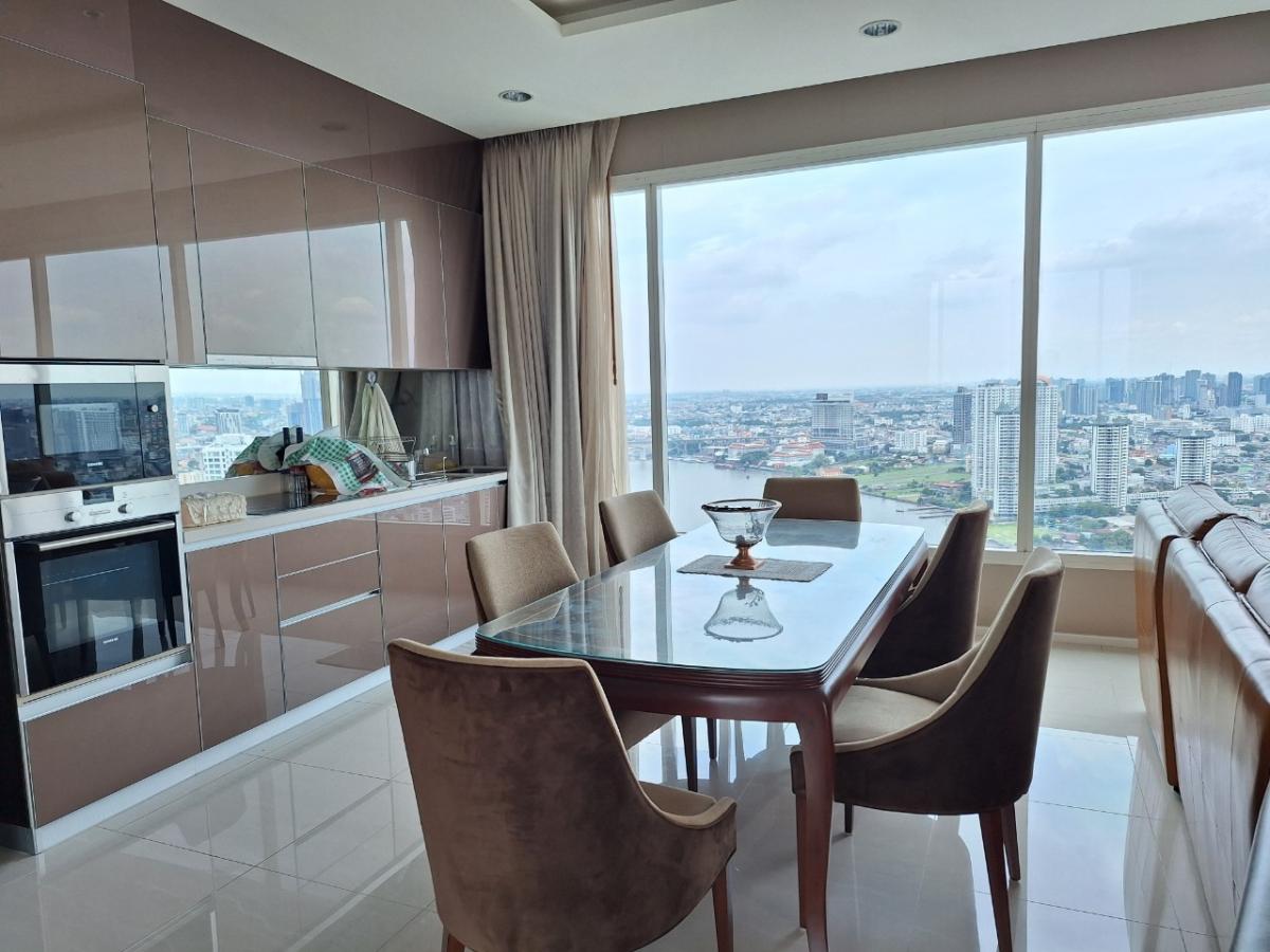 ขายคอนโด Super Luxury Menam Residences แม่น้ำ เรสซิเดนท์ วิวแม่น้ำเจ้าพระยา ชั้นสูง 34 ห่างสถานีสะพานตากสินเพียง 1.6 กม. พื้นที่ใช้สอย 139.31 ตร.ม. ขนาด 3 ห้องนอน 2 ห้องน้ำ 