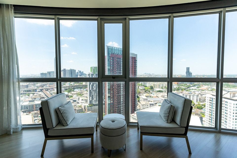 Sky Walk Condominium (สกายวอล์ค คอนโดมิเนียม)