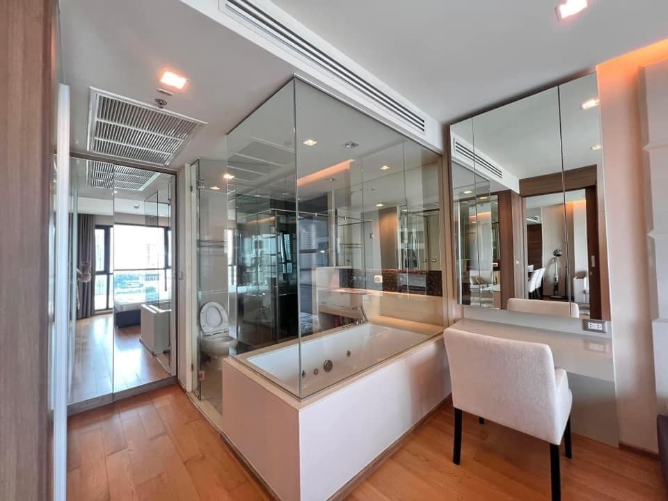 The Address Sathorn (ดิ แอดเดรส สาทร)